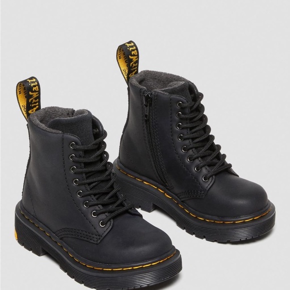Dr. Martens Kids Black Leather Boots size 8 US like new - Picture 1 of 15